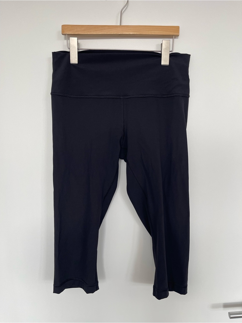 lululemon Wunder Under Hi-Rise 1/2 Tight 17" - Picture 2 of 7
